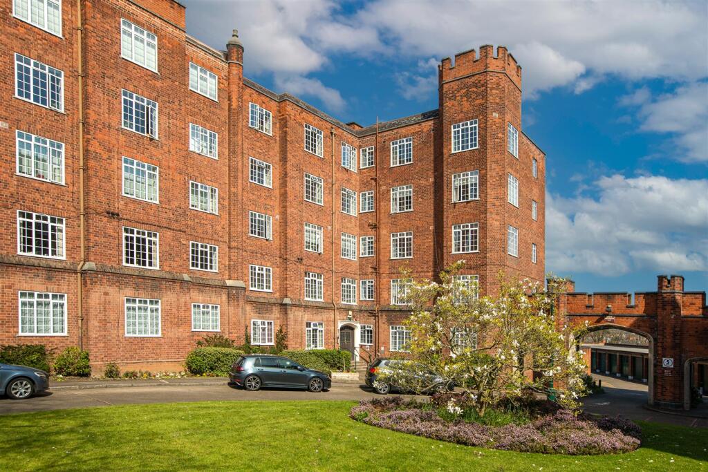 Main image of property: Stoneygate Court, London Road