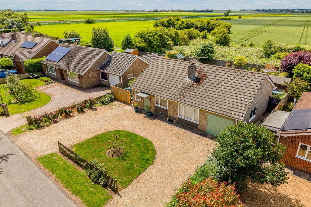 3-bed detached on Broadgate, Weston Hills, £285,000