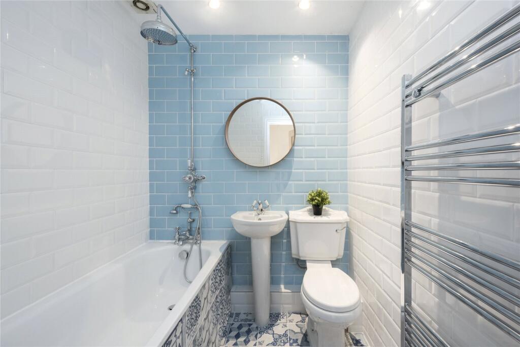 Apartment in London - View 2