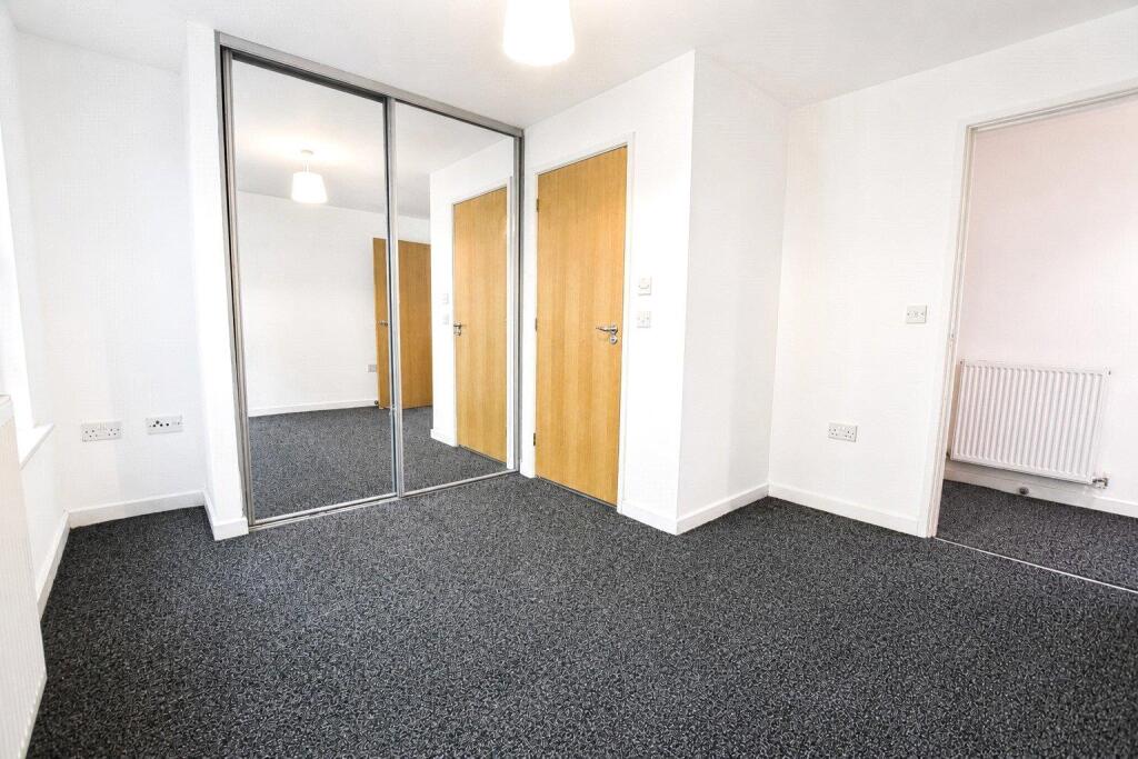 Apartment in Northampton - View 4