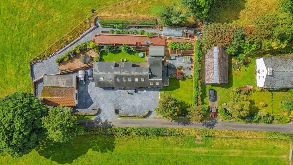 House in Lancaster - View 2