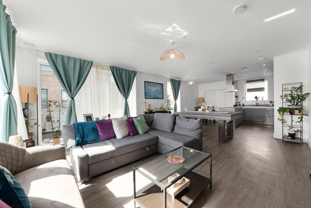 Main image of property: West Parkside, Greenwich Peninsula, SE10