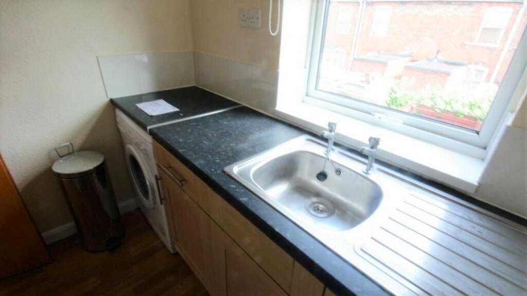 Apartment in Derby - View 4