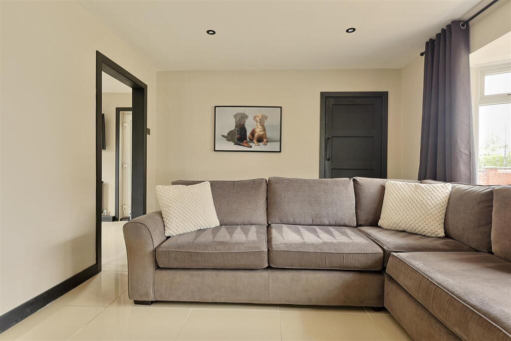 House in North Tyneside, Howdon - More