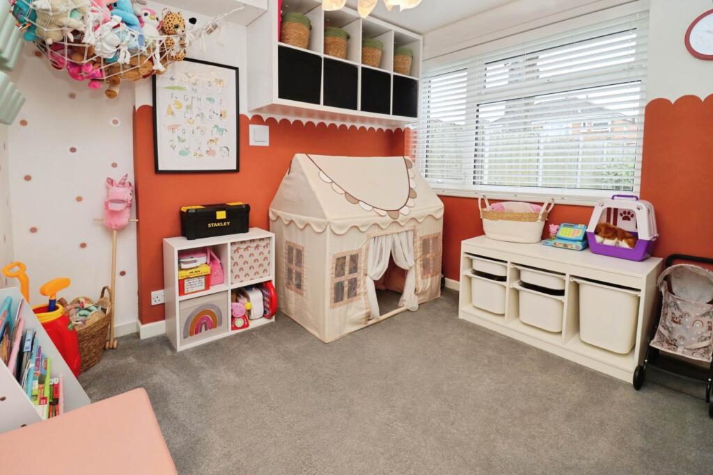 House in Wirral, Liverpool City Region - More
