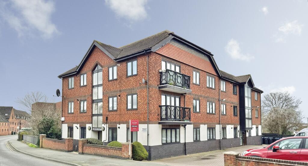 Main image of property: Devere Court, Clopton Road, Stratford-upon-Avon, CV37