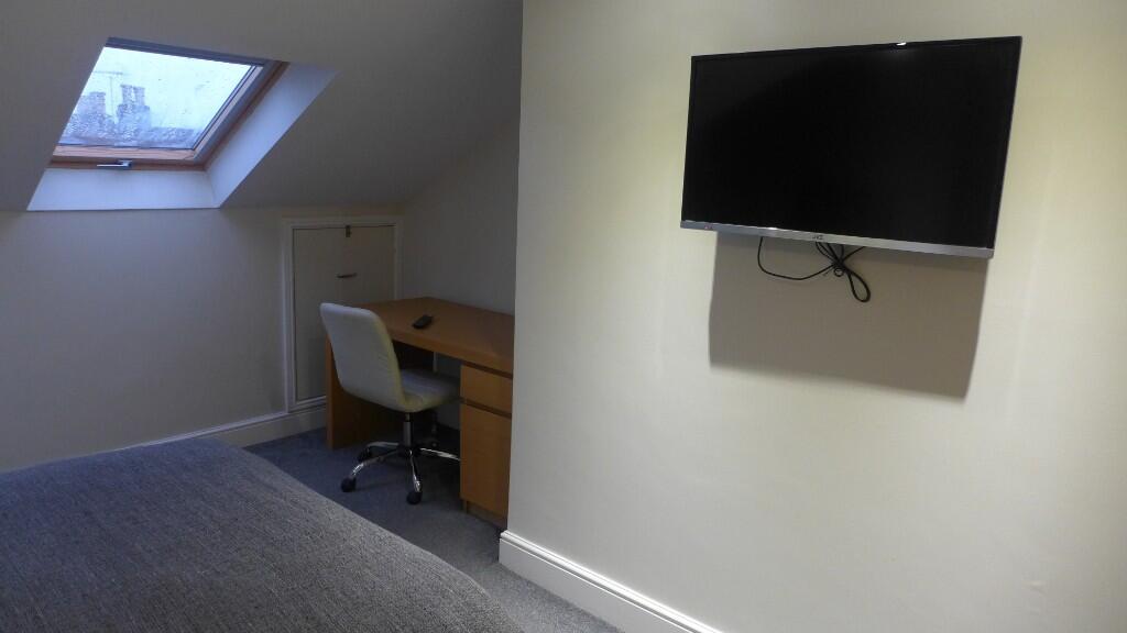 House in Portsmouth, Buckland - View 2