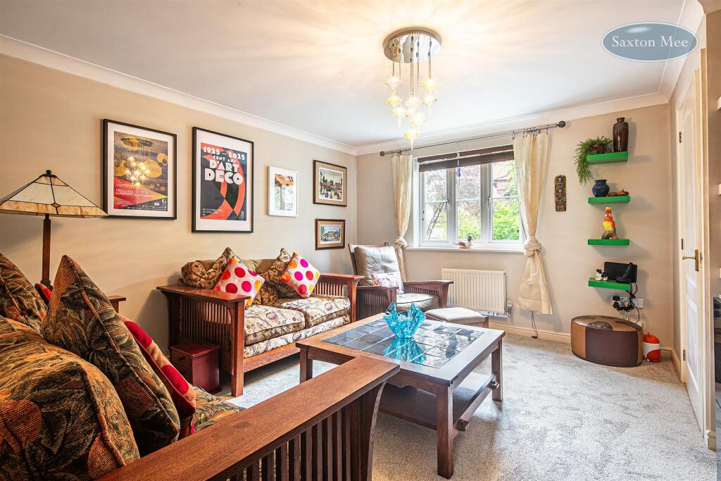 Middlewood Chase, Wadsley Park Village, Sheffield photo 3