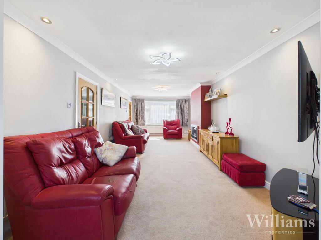 House in Hemel Hempstead - More