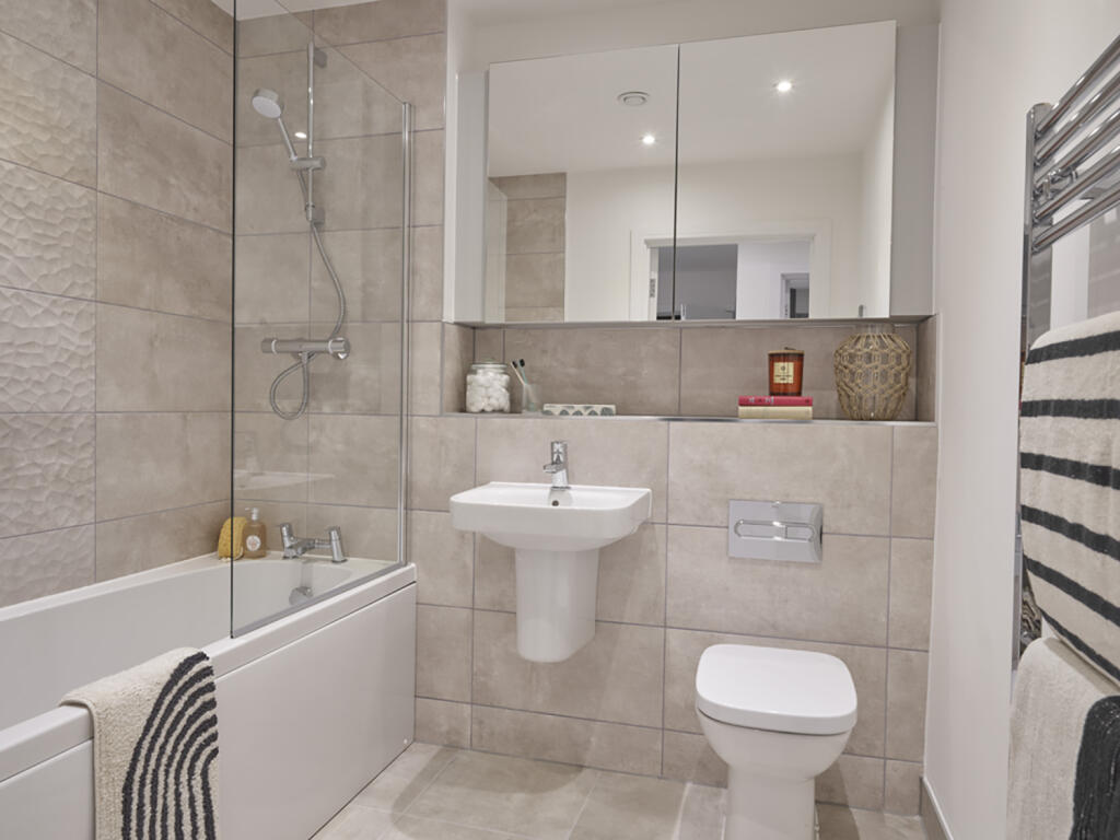 Apartment in Crawley, Forge Wood - View 5