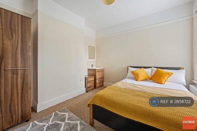 Main image of property: Bournemouth Road, Poole, BH14