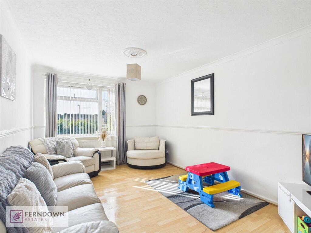 Apartment in Solihull, Fordbridge - View 5