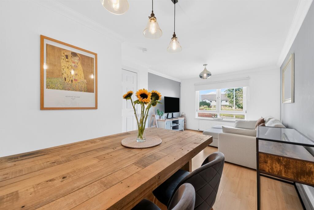 Apartment in Glasgow, South Lanarkshire - View 4