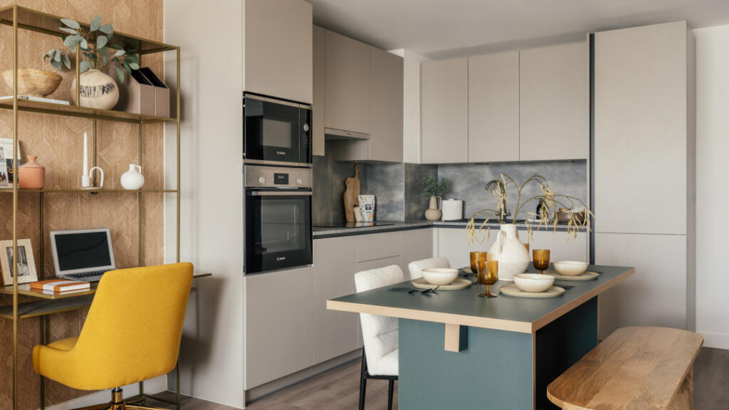 Main image of property: North Woolwich Road,
London,
E16 2QD
