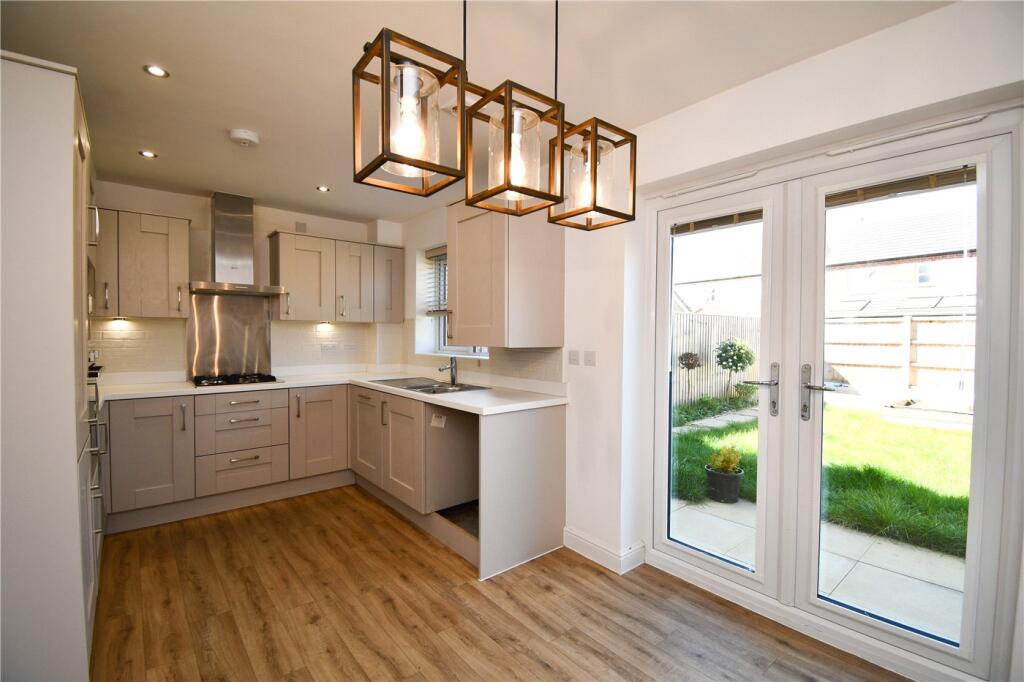 House in Wirral, Liverpool City Region - View 3