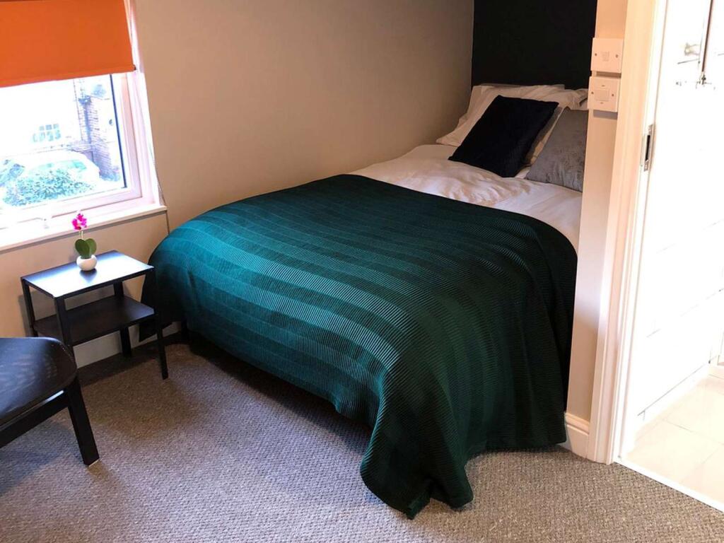 Main image of property: Park Road