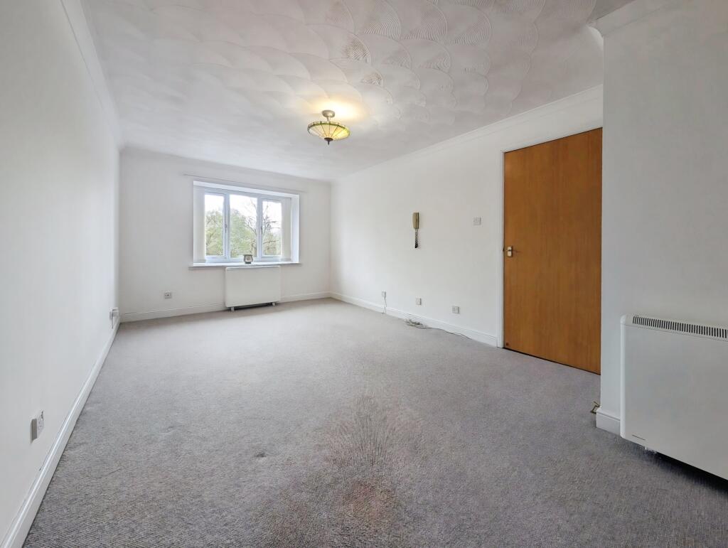 Woodvale Avenue, Airdrie, ML6 photo 2