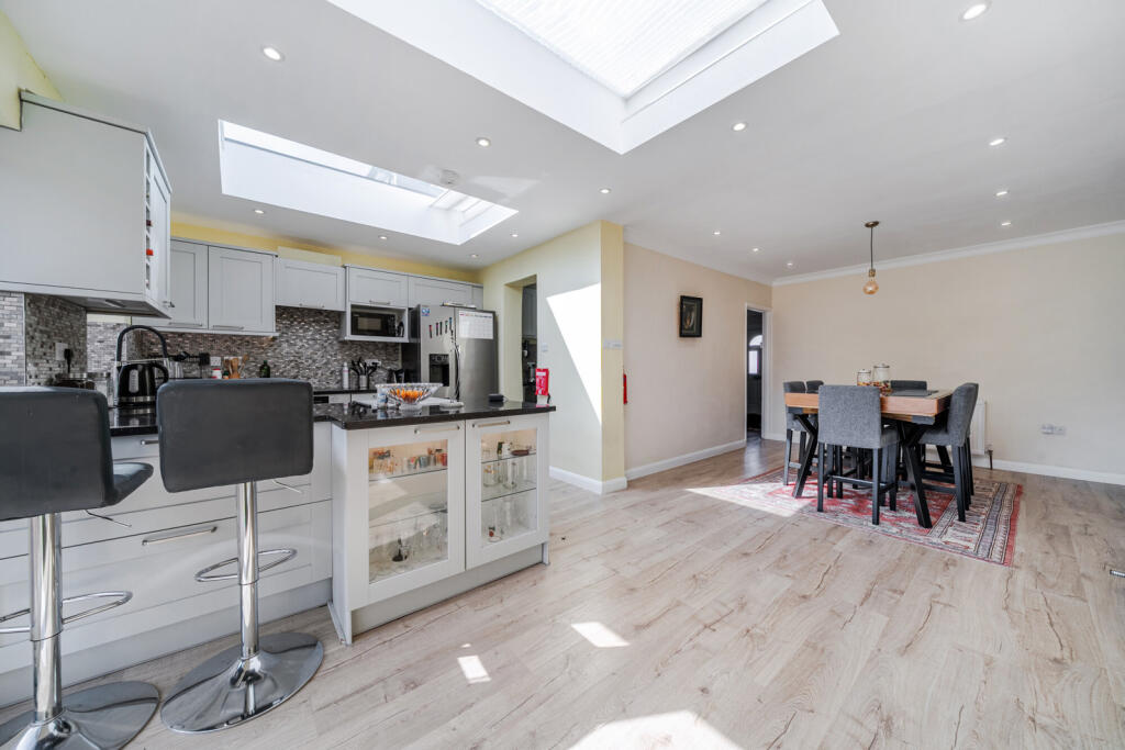 House in London - View 5