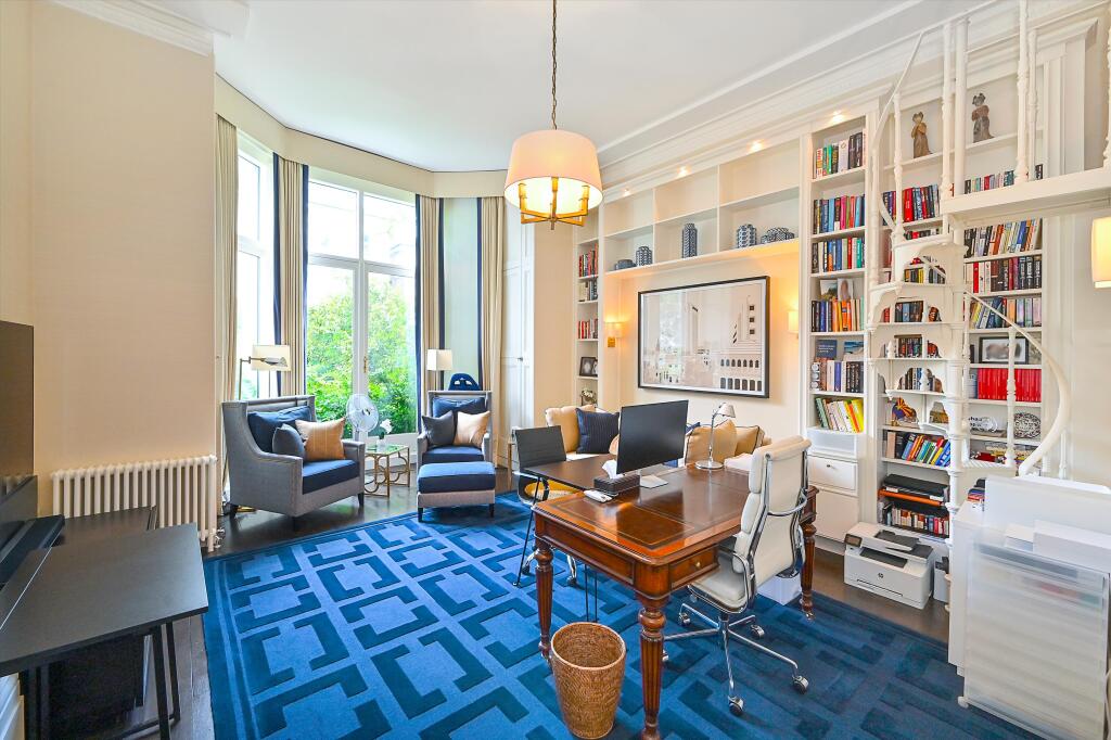 Apartment in London - More