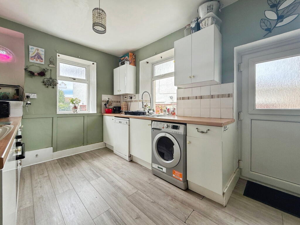 Bryn Road, Loughor, Swansea, SA4 6PR - More