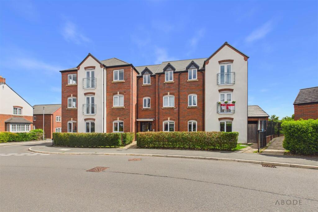 2-bed flat on Ivinson Way, Uttoxeter, Staffordshire, £139,950