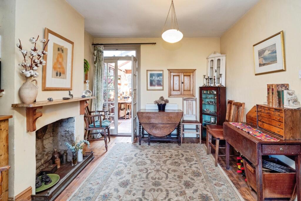Norman Villas, High Street, Robertsbridge, East Sussex, TN32 photo 3