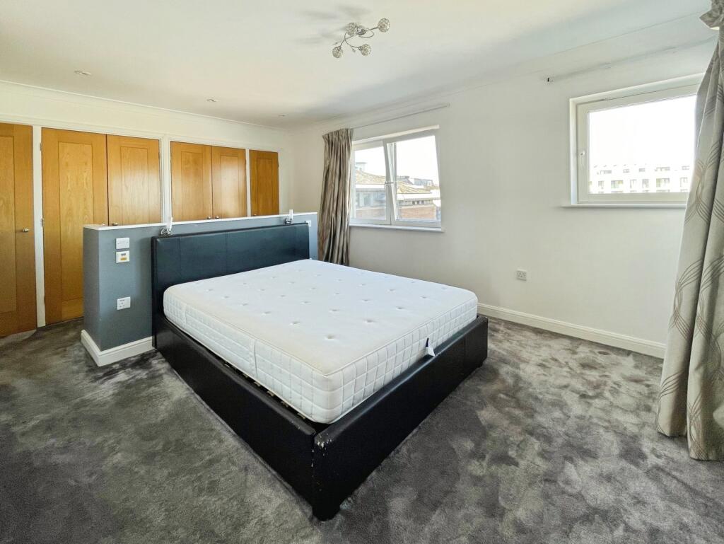 Apartment in Southampton - View 5