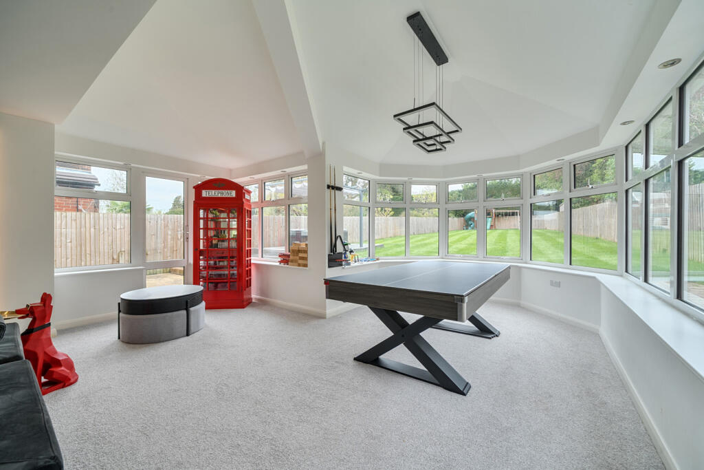 Batchworth Lane, Northwood, Middlesex - More