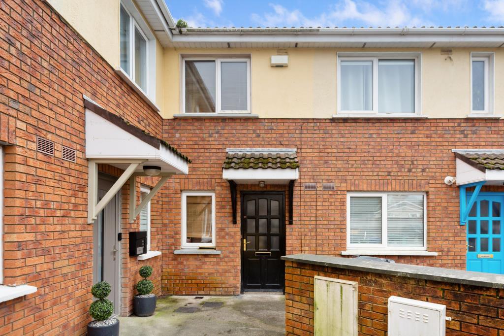 Main image of property: 6 Woodlands Close, Arklow, Co Wicklow, Y14R298