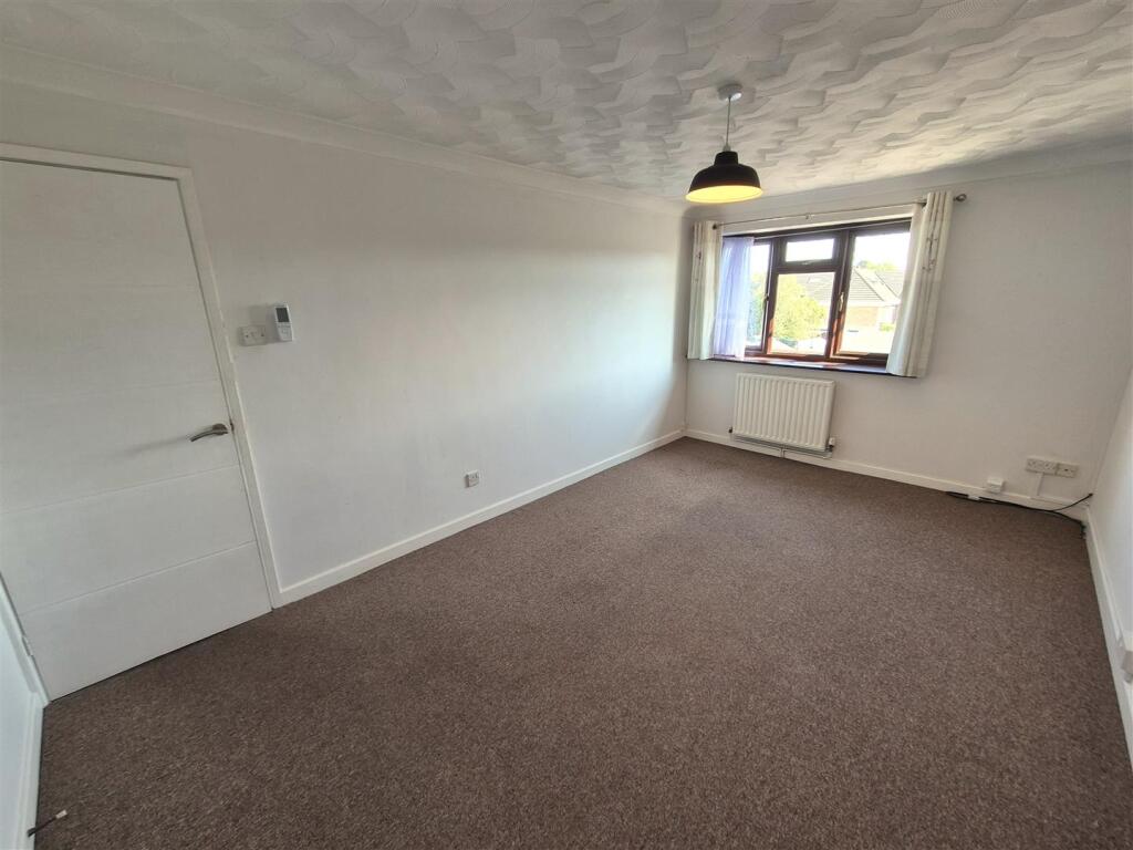 Apartment in Poole, Upper Parkstone - View 3