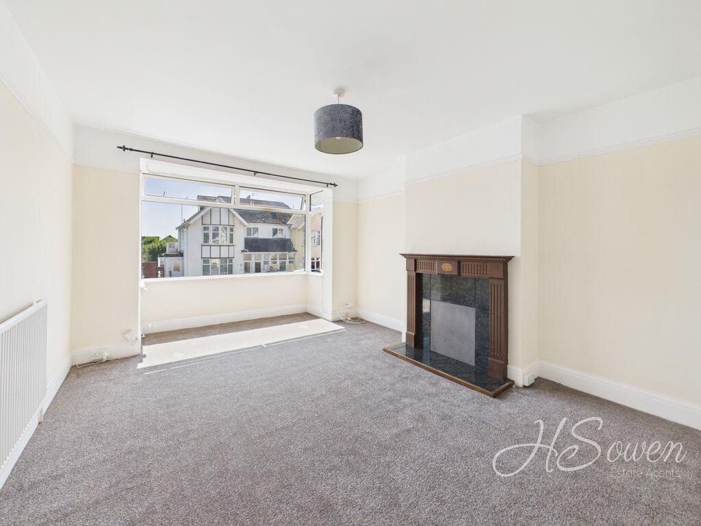 Apartment in Torquay - View 3