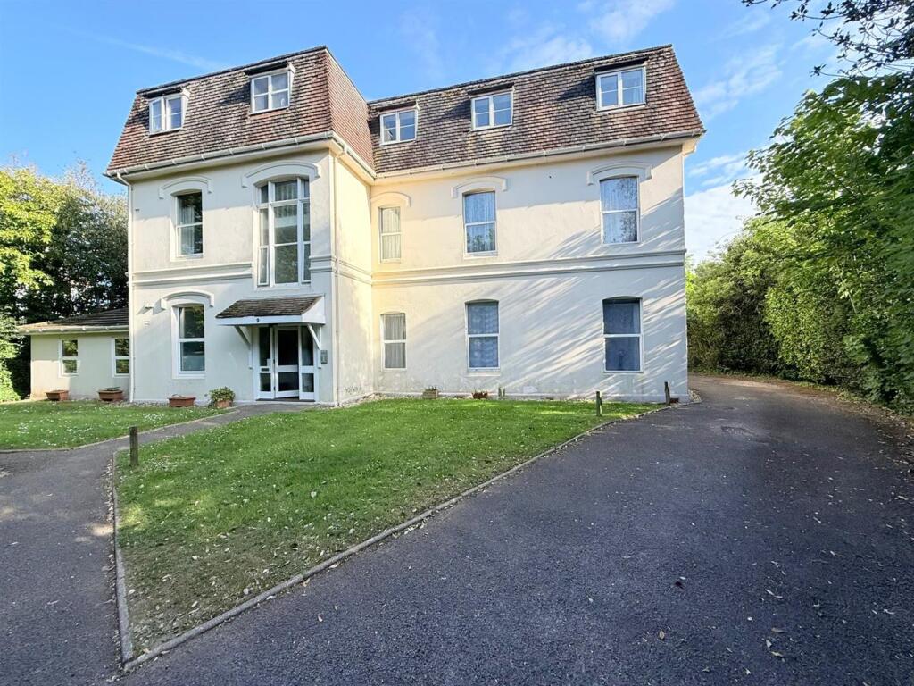 Main image of property: Cavendish Road, Bournemouth