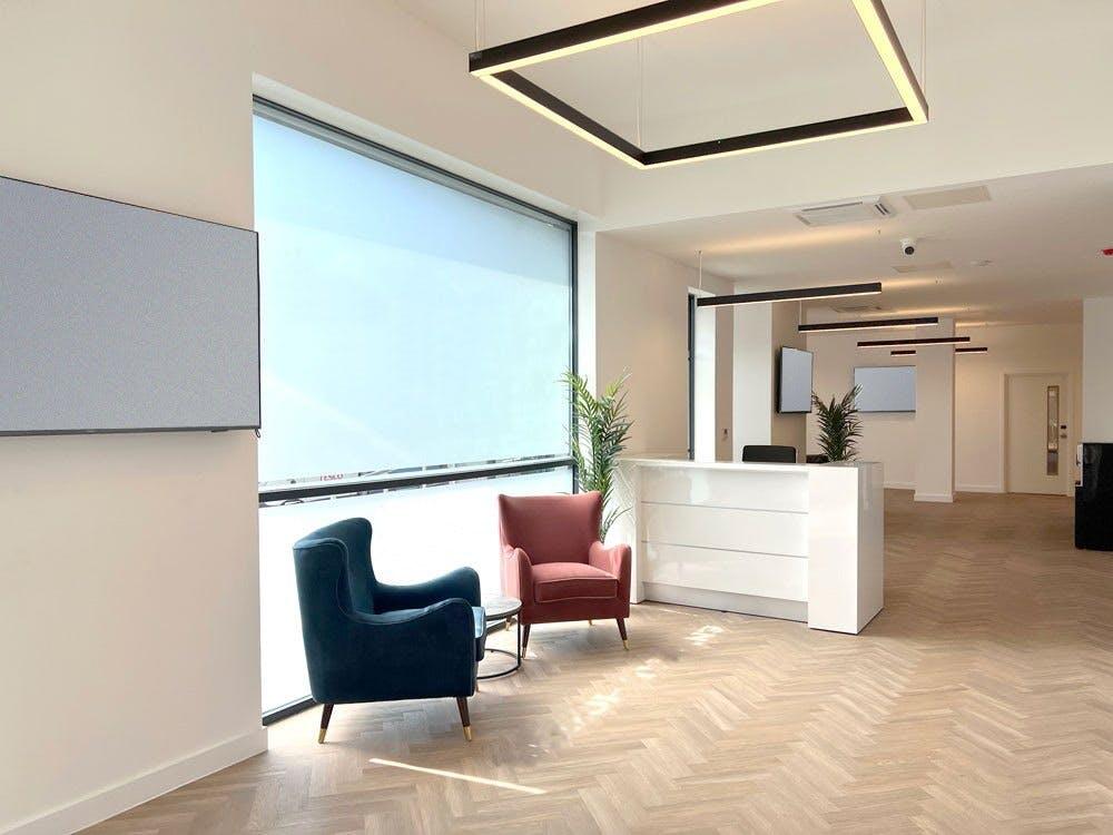 Cubixfinchlyinteriorscreens86381unbranded.jpg