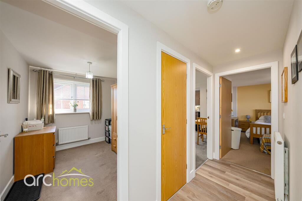 Apartment in Wigan, Westleigh - View 5