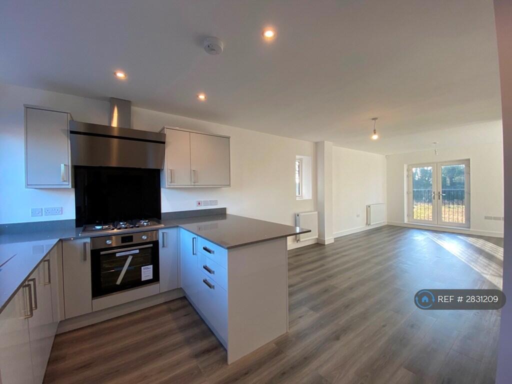 Main image of property: Lacewood Close, Bestwood Village, Nottingham, NG6