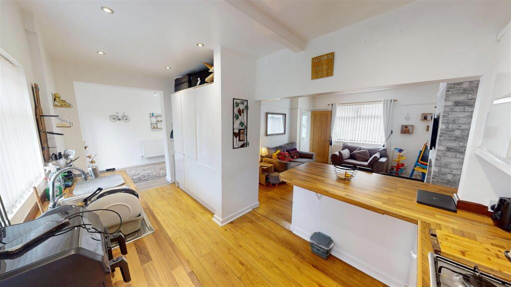 House in St Helens, Abbotsfield, Sutton Leach - View 4
