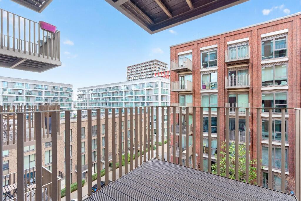 Apartment in London - View 5