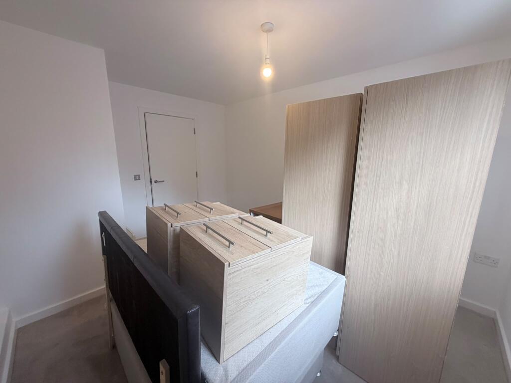 Apartment in London - View 5