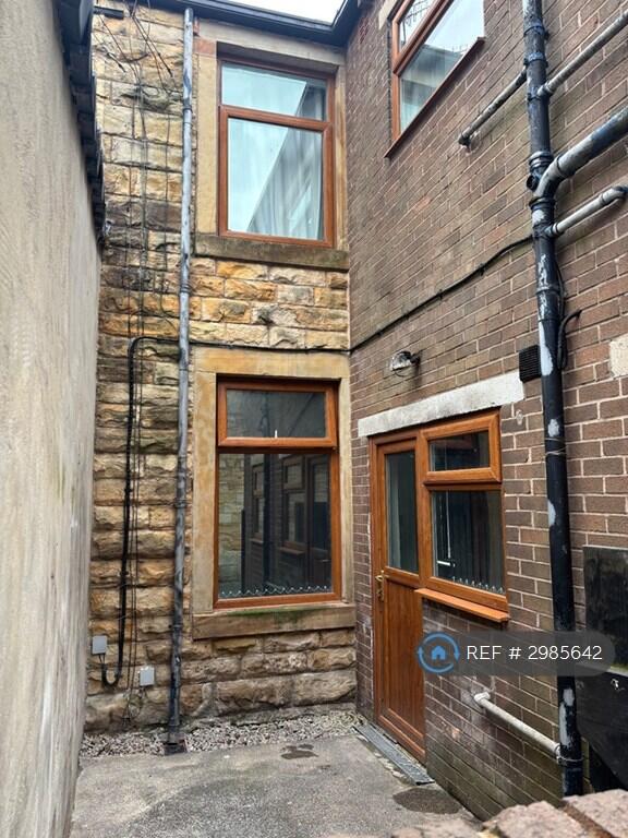 Cleaver St, Burnley, BB10 photo 3