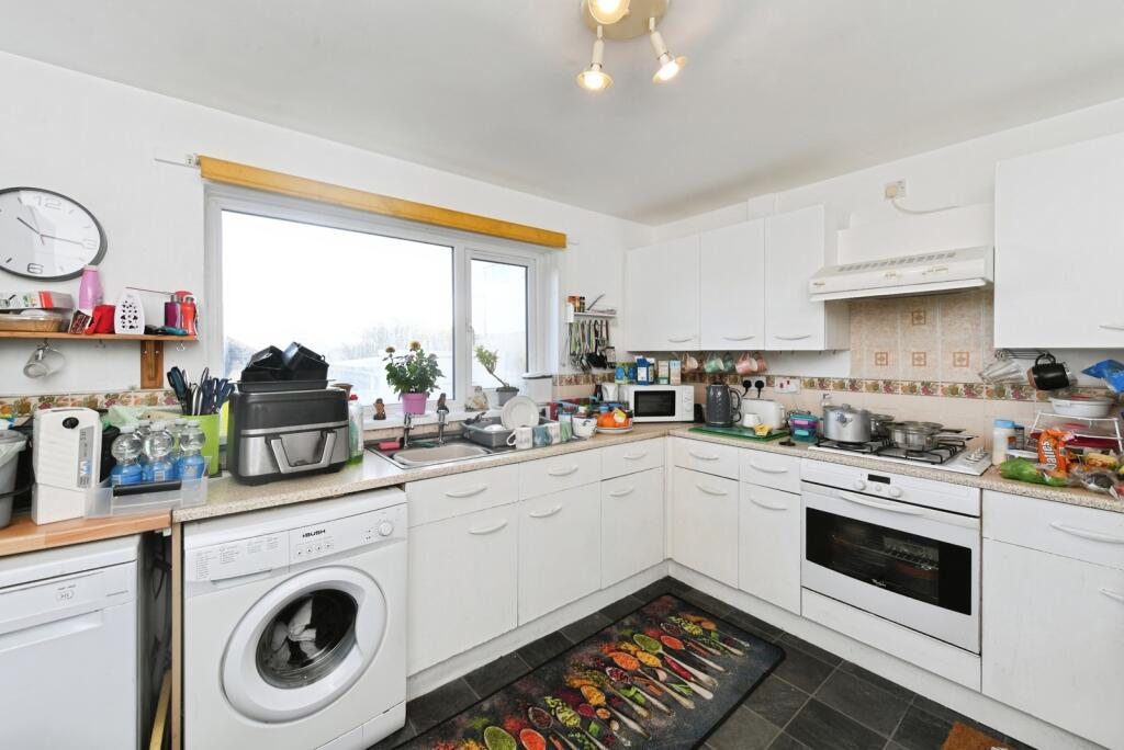 Pargolla Road, Newquay, Cornwall, TR7 photo 2