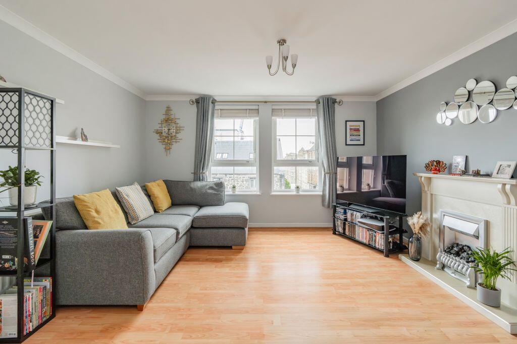 Apartment in Edinburgh, The Shore, Leith - View 2