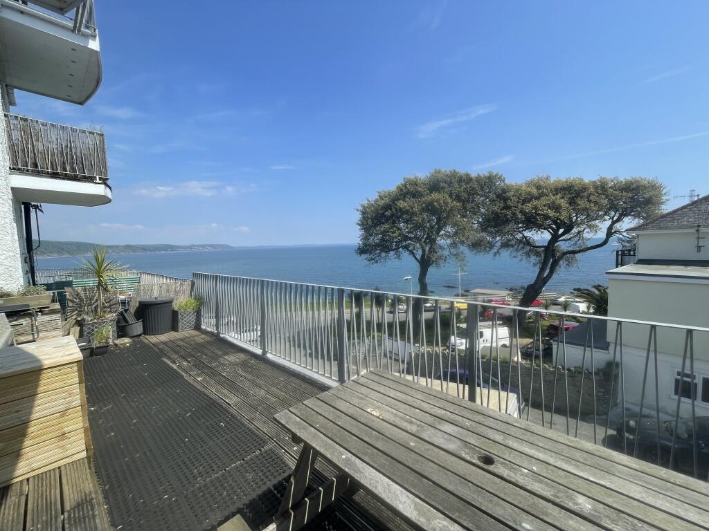 Flat 6, Nailzee Point, Marine Drive, Looe, Cornwall photo 2