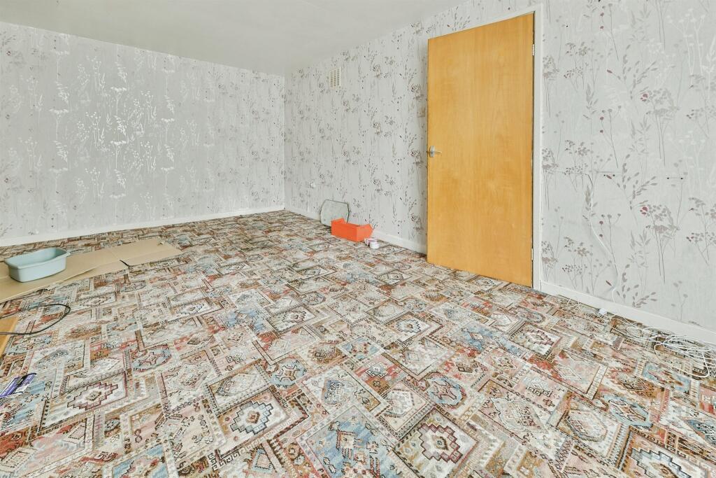 House in Stevenage - More
