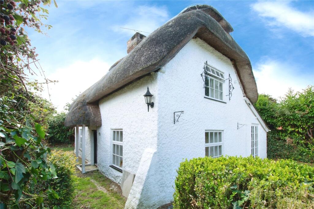 Main image of property: Ringwood Road, Verwood, Dorset, BH31