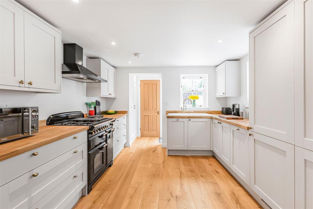 Mount Pleasant, Hertford Heath - View 4