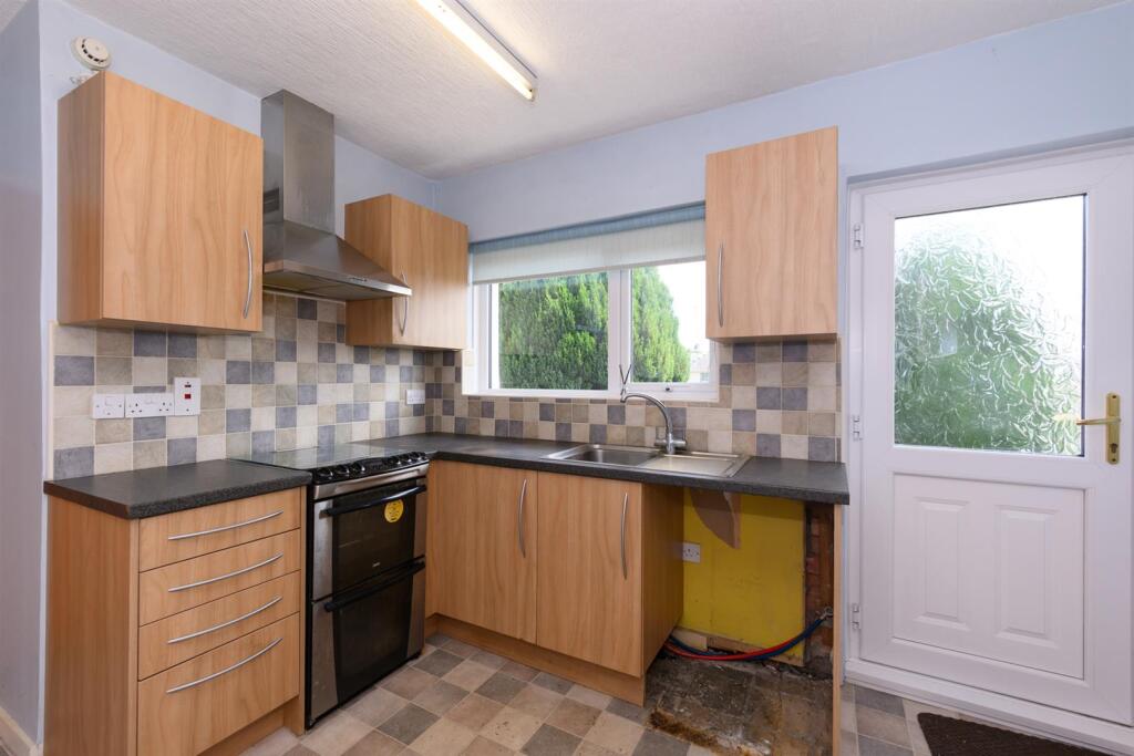 Oaktree Crescent, Cockermouth photo 4