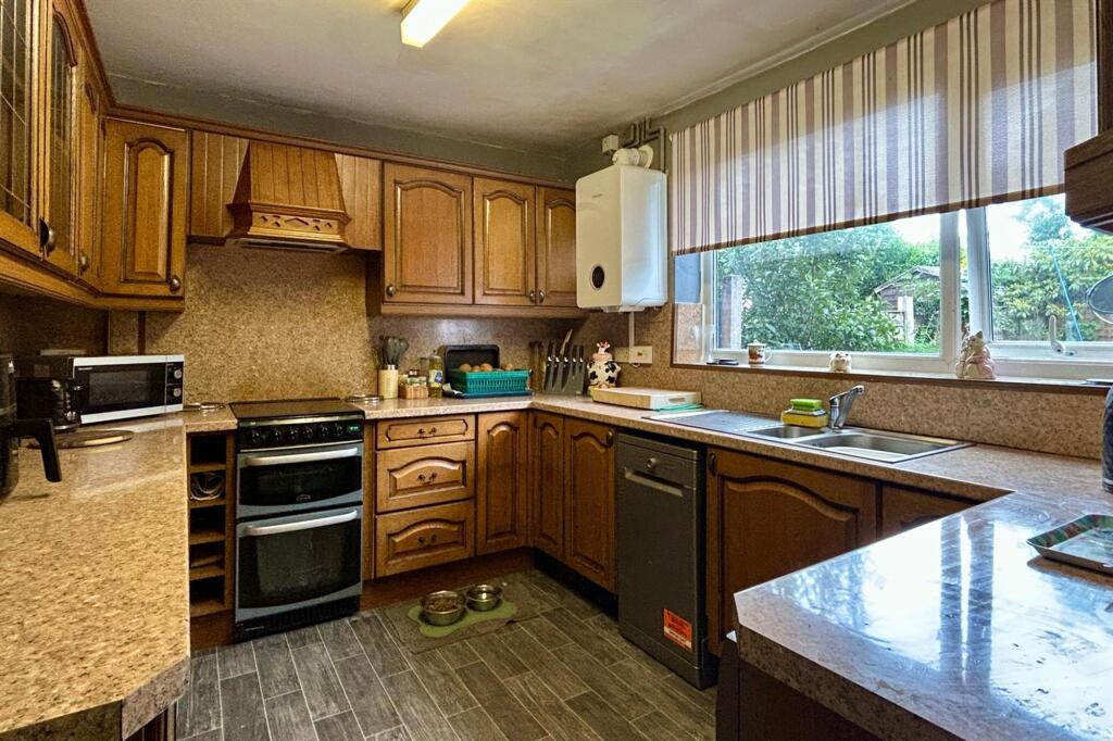 Nearmaker Road, Manchester, M22 photo 4