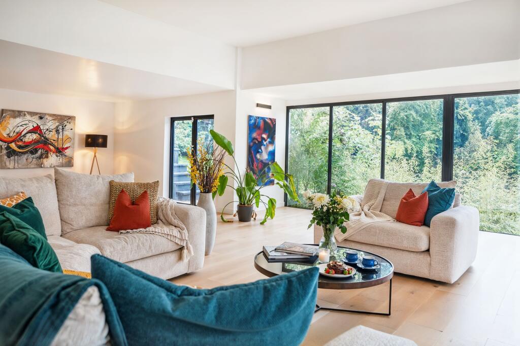Versatile Living in Leafy Mapperley Park photo 4