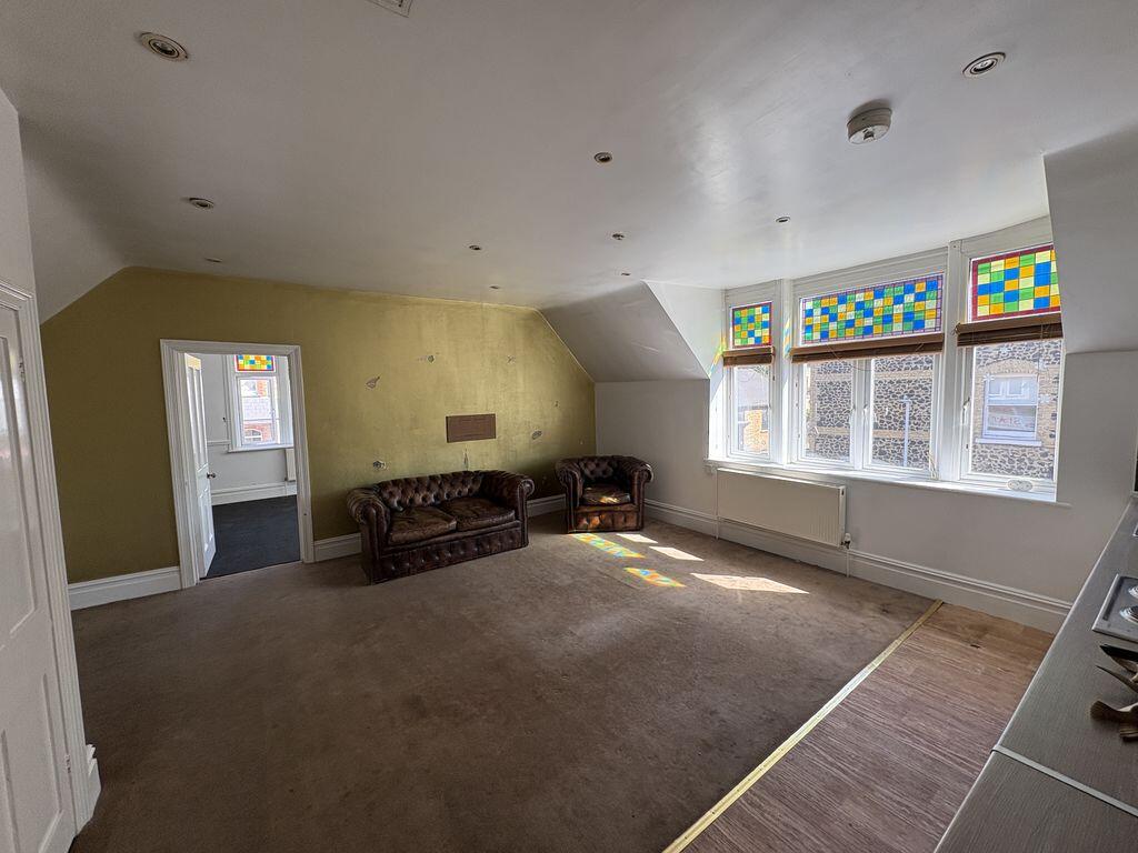 Apartment in Canterbury - View 4