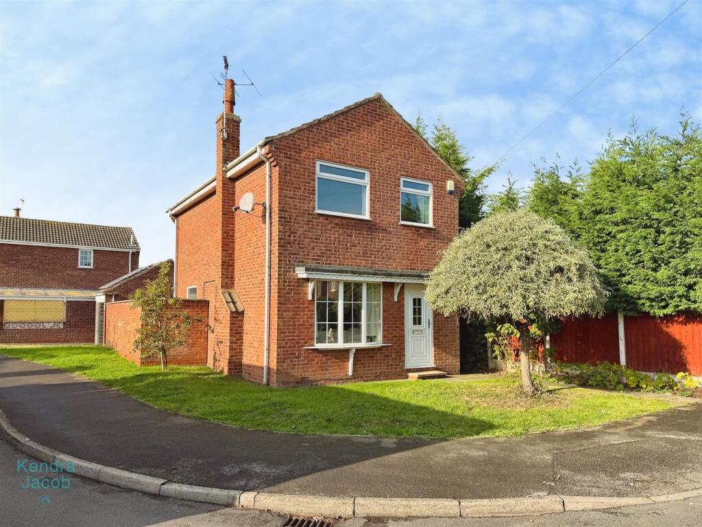 3-bed detached on Southfields Rise, North Leverton, Retford, £190,000